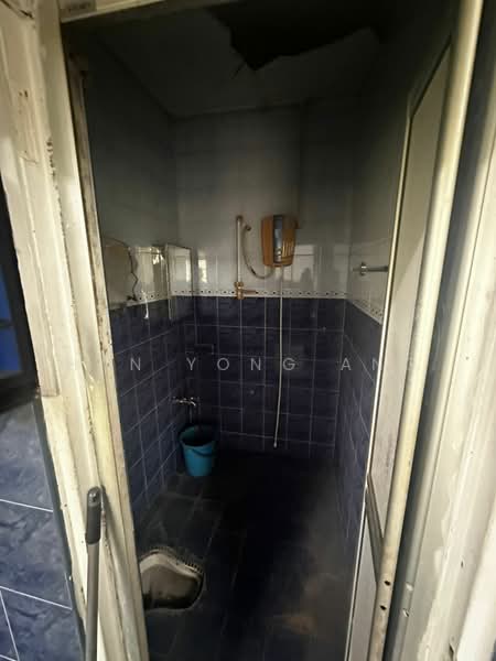 2-storey Terraced House for Sale in Taman Sri Putri (Skudai) - Han Yong Ang - Bathroom - PropertyGuru.com.my
