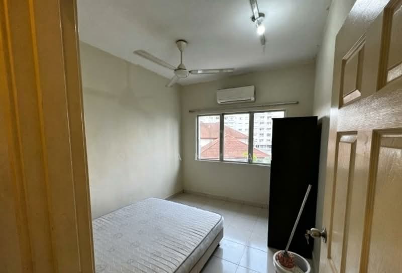 Kondominium untuk Disewa di Suriamas - Ocean Tan - Bedroom - PropertyGuru.com.my