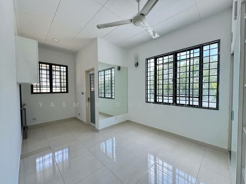 Rumah Teres 2-Tingkat untuk Dijual di Bukit Jelutong (Shah Alam) - Yasmin Sulaiman - PropertyGuru.com.my
