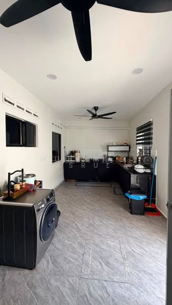 Semi-Detached House for Sale in Taman Delima 2 (Tebrau) - Muhamad Asrul - Kitchen - PropertyGuru.com.my
