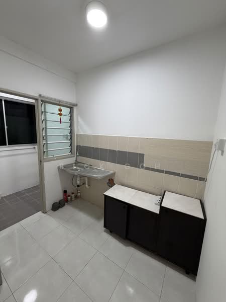 Apartment for Rent at Taman Bukit Erskine - Rick Goh - Kitchen - PropertyGuru.com.my