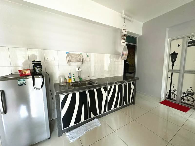 Apartment for Rent at Suria Vista Apartment - Jen Choo - Kitchen - PropertyGuru.com.my