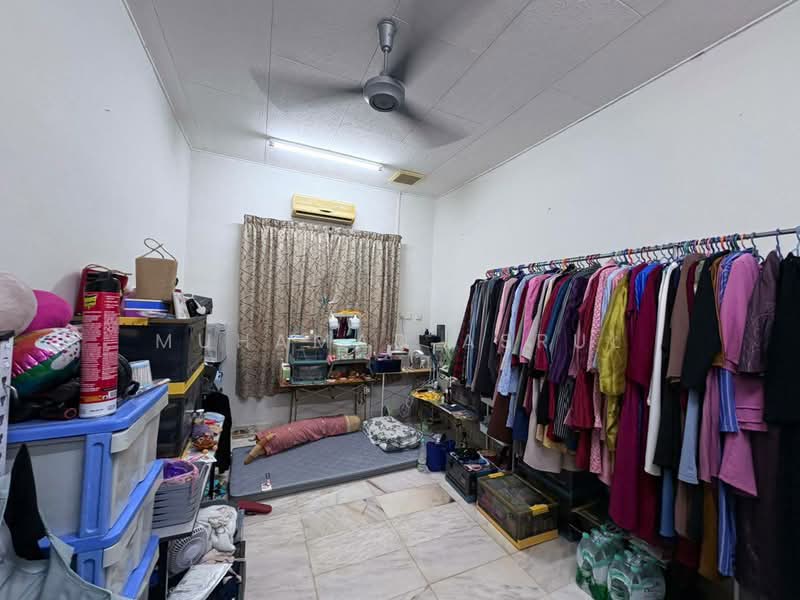 Rumah Teres 1 Tingkat untuk Dijual di Segamat (Johor) - Muhamad Asrul - Bedroom - PropertyGuru.com.my