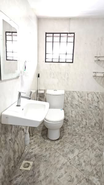 2-storey Terraced House for Sale in Taman Sri Muda (Shah Alam) - Joanna Tan - Bathroom - PropertyGuru.com.my
