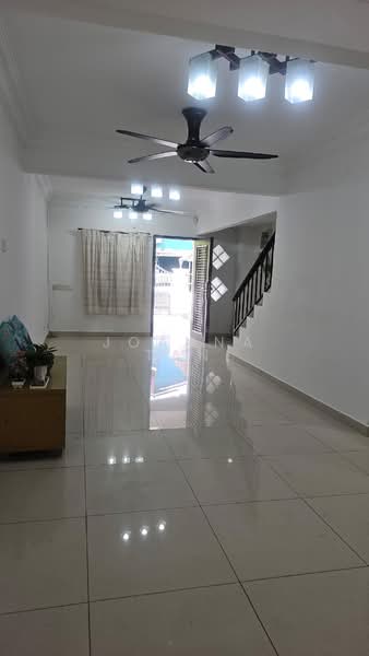 2-storey Terraced House for Sale in Taman Sri Muda (Shah Alam) - Joanna Tan - Living Room - PropertyGuru.com.my