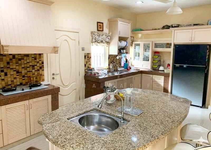 Bungalow for Sale in Saujana Impian (Kajang) - Reena Sarif - Kitchen - PropertyGuru.com.my