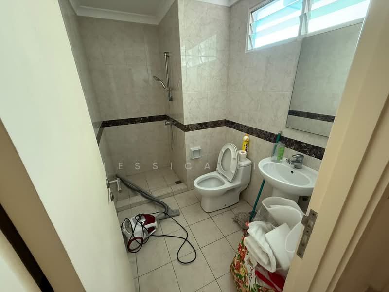 Kondominium untuk Disewa di The Cove Condominium - Jessica Lim - Bathroom - PropertyGuru.com.my