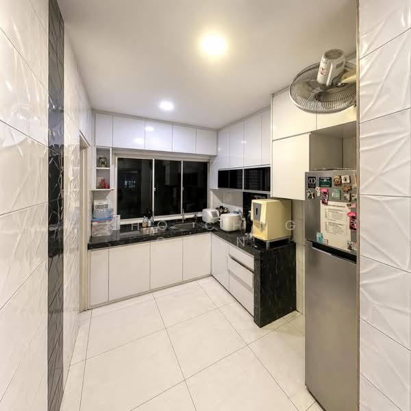 2-storey Terraced House for Sale in TAMAN PUCHONG UTAMA (Puchong) - Kho Chng Guan - Kitchen - PropertyGuru.com.my