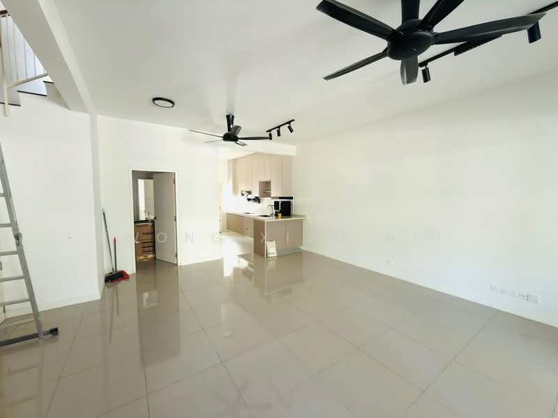 Rumah Teres untuk Dijual di Kota Emerald (Rawang) - Kwong Xiao Wei - Living Room - PropertyGuru.com.my