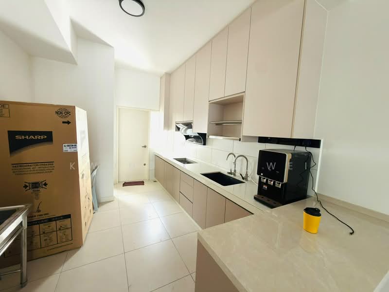 Rumah Teres untuk Dijual di Kota Emerald (Rawang) - Kwong Xiao Wei - Kitchen - PropertyGuru.com.my