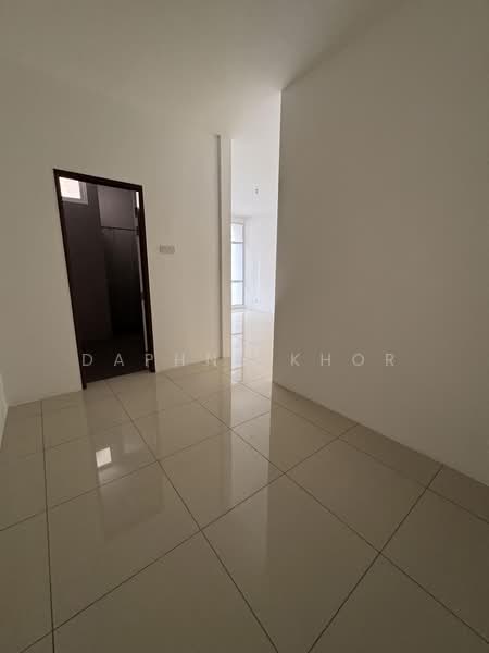 3-storey Terraced House for Sale in Taman Jelutong (Jelutong) - Daphne Khor - PropertyGuru.com.my