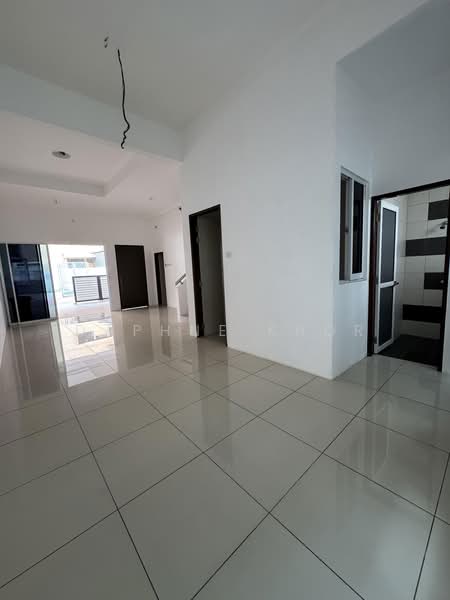 3-storey Terraced House for Sale in Taman Jelutong (Jelutong) - Daphne Khor - PropertyGuru.com.my