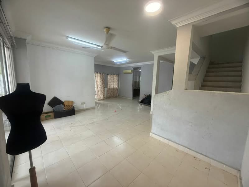 Semi-Detached House for Sale in Taman Garing Utama (Rawang) - Elwin Mah - Living Room - PropertyGuru.com.my