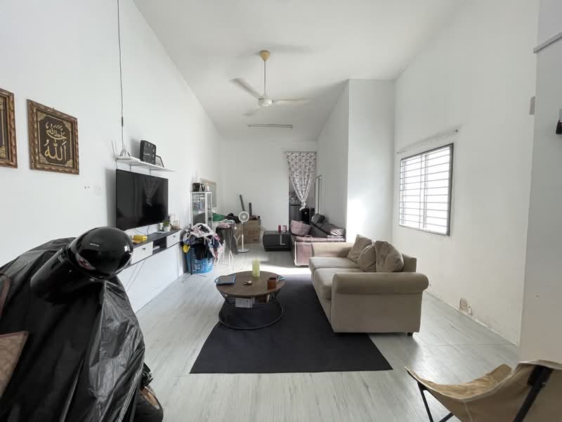 Semi-Detached House for Sale in Taman Selayang Mutiara (Selayang) - MY Loh - Living Room - PropertyGuru.com.my