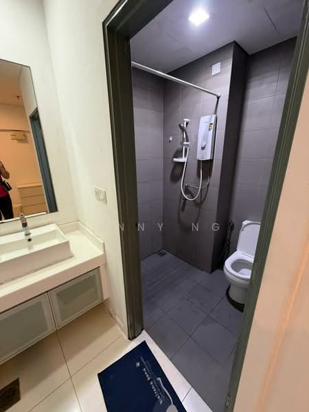 Servis Apartment untuk Disewa di Mercu Summer Suites - Jenny Ng - Bathroom - PropertyGuru.com.my