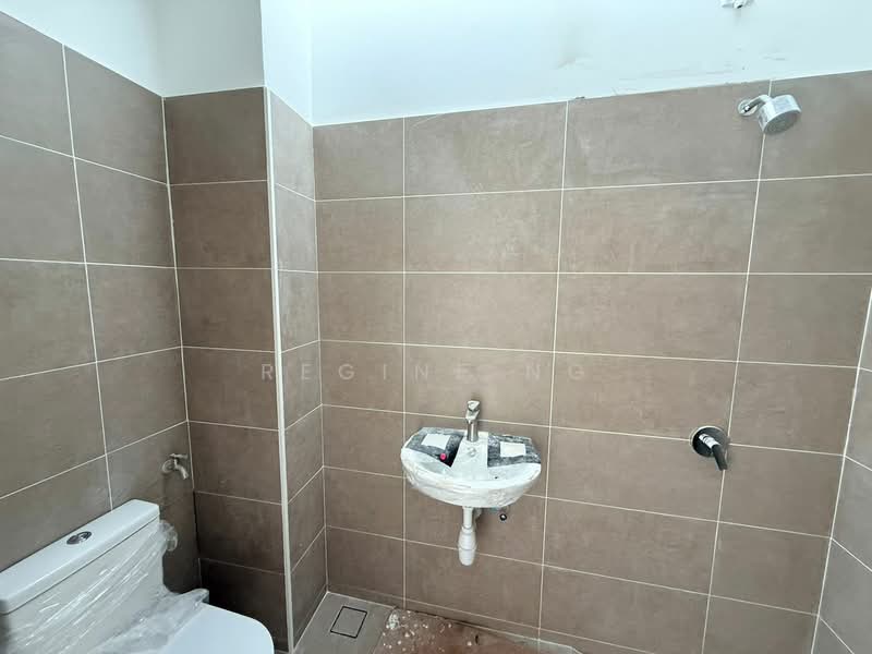 2-storey Terraced House for Sale in Taman Ponderosa (Johor Bahru) - Regine Ng - Bathroom - PropertyGuru.com.my