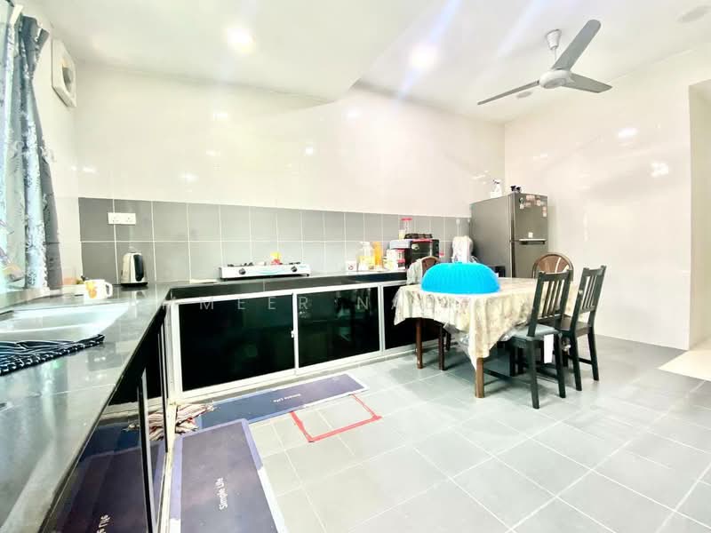 Rumah Teres 1 Tingkat untuk Dijual di Kajang (Selangor) - Ammeer Nadzrai - Kitchen - PropertyGuru.com.my