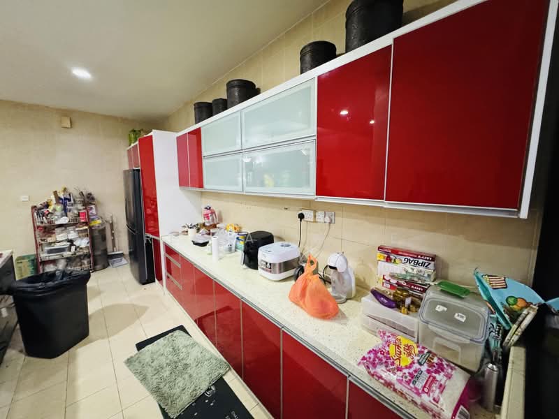 2-storey Terraced House for Sale in Bukit Jelutong (Shah Alam) - Reena Sarif - Kitchen - PropertyGuru.com.my