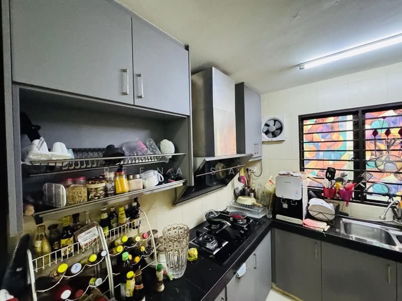 2-storey Terraced House for Sale in Bukit Jelutong (Shah Alam) - Reena Sarif - Kitchen - PropertyGuru.com.my
