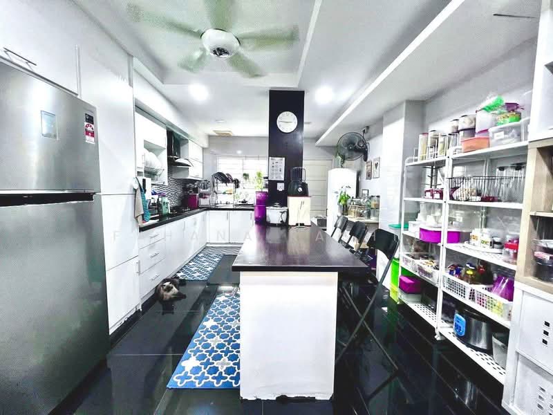 Rumah Teres 2 Tingkat untuk Dijual di Taman Cahaya Alam (Shah Alam) - Fahana Rashid - Kitchen - PropertyGuru.com.my