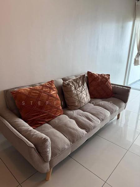 Kediaman Servis untuk Dijual di Impian Meridian - Steffi Leong - Living Room - PropertyGuru.com.my