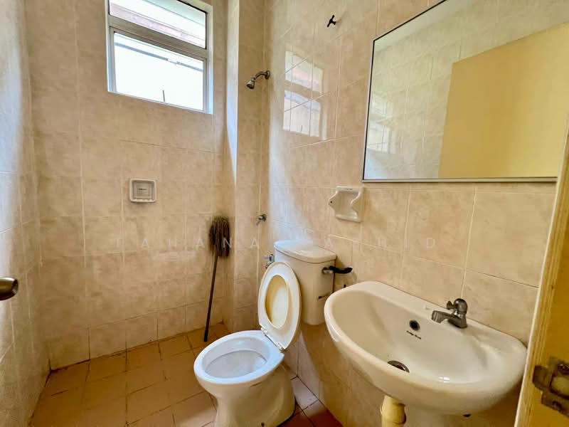 Semi-Detached House for Sale in Subang Bestari (Shah Alam) - Fahana Rashid - Bathroom - PropertyGuru.com.my