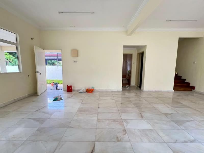 Semi-Detached House for Sale in Subang Bestari (Shah Alam) - Fahana Rashid - Living Room - PropertyGuru.com.my