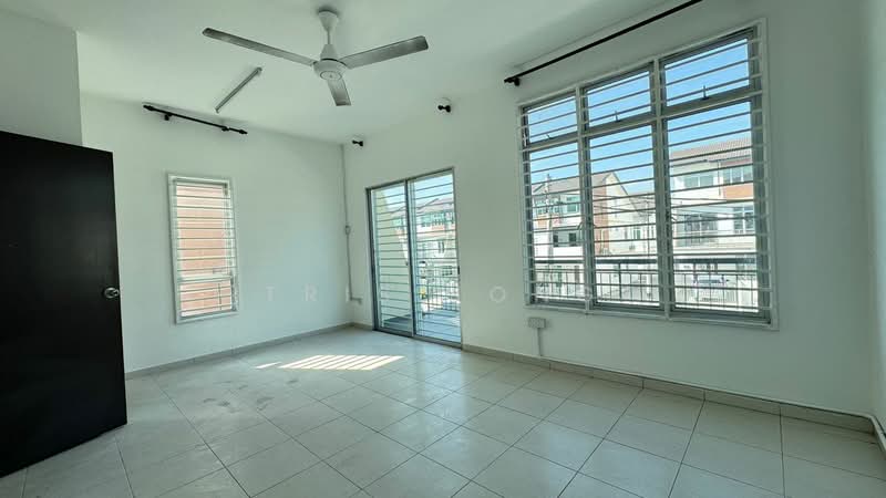 Rumah Teres untuk Disewa di Taman Kundang Jaya (Rawang) - Tris Jong - Interior - PropertyGuru.com.my