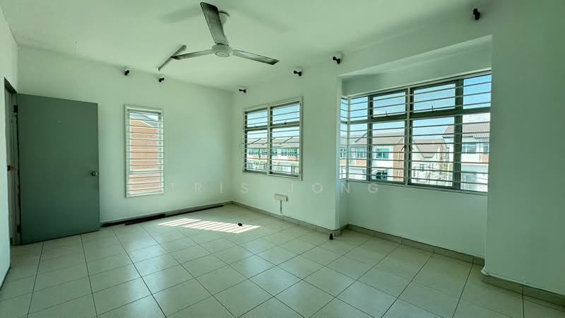 Rumah Teres untuk Disewa di Taman Kundang Jaya (Rawang) - Tris Jong - Interior - PropertyGuru.com.my