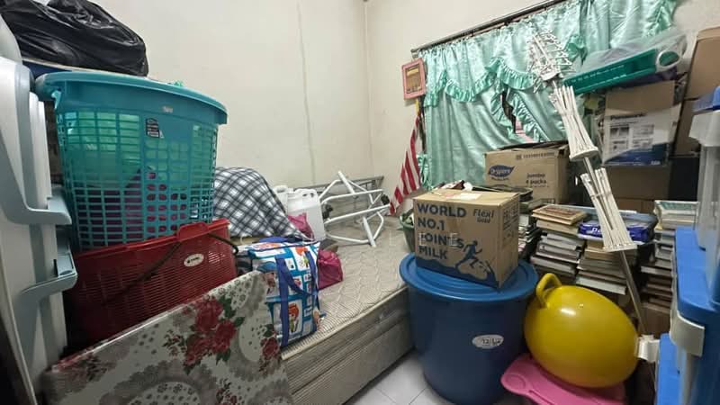 Rumah Flat untuk Dijual di Taman Emas - C.H. Lee - Bedroom - PropertyGuru.com.my