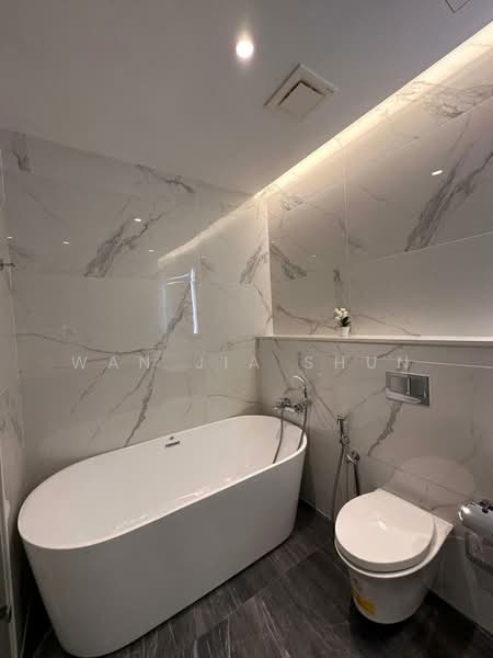 Servis Apartment untuk Disewa di Core Residence @ TRX - Wan Jia Shun - Bathroom - PropertyGuru.com.my