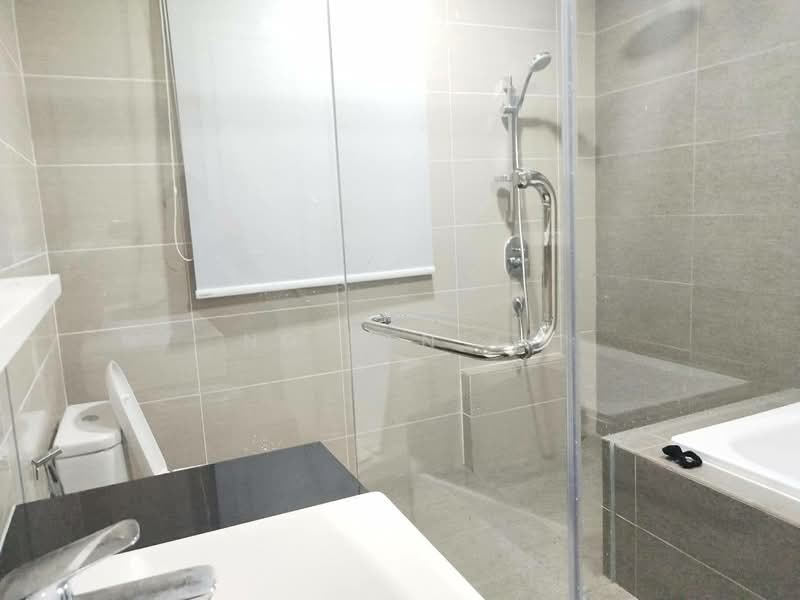 Kondominium untuk Disewa di Iskandar Residences - NG ZEN XI - Bathroom - PropertyGuru.com.my