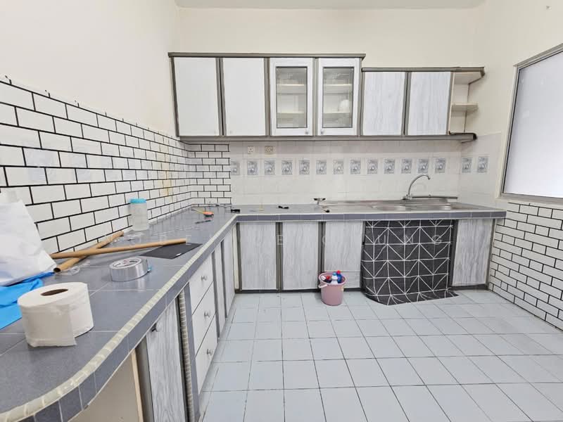 2-storey Terraced House for Rent in Usj 11 (Subang Jaya) - Nobeille Chung - Kitchen - PropertyGuru.com.my