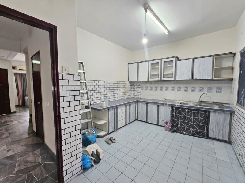 2-storey Terraced House for Rent in Usj 11 (Subang Jaya) - Nobeille Chung - Kitchen - PropertyGuru.com.my