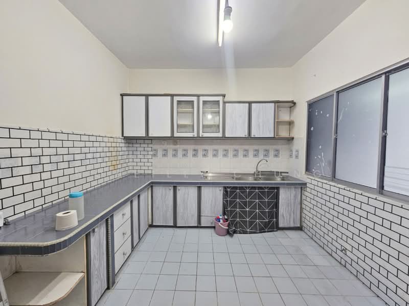 2-storey Terraced House for Rent in Usj 11 (Subang Jaya) - Nobeille Chung - Kitchen - PropertyGuru.com.my