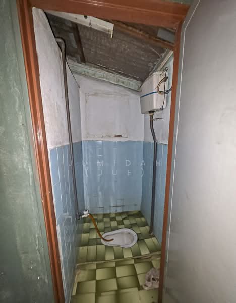 Rumah Teres 1 Tingkat untuk Dijual di Seksyen 24 (Shah Alam) - JUMIDAH (JUE) - Bathroom - PropertyGuru.com.my