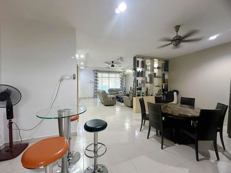 2-storey Terraced House for Sale in Taman Bestari Indah (Ulu Tiram) - Ee Fong Toh - Living Room - PropertyGuru.com.my
