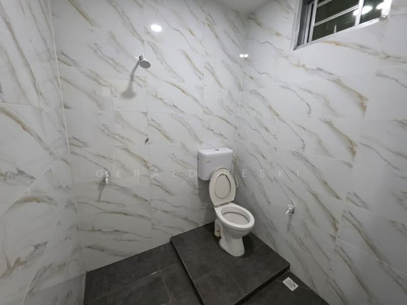 1-storey Terraced House for Sale in Taman Seri Petaling (Kulim) - Gerald Peski - Bathroom - PropertyGuru.com.my