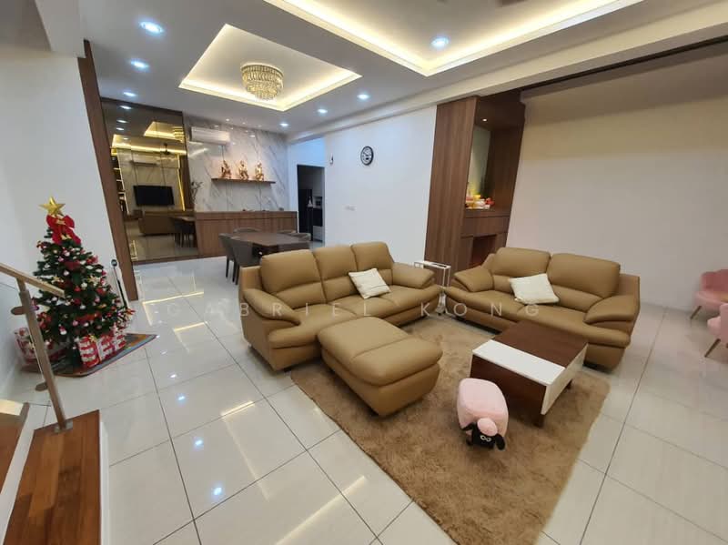 Rumah Teres 3 Tingkat untuk Dijual di Puchong (Selangor) - Gabriel Kong - Living Room - PropertyGuru.com.my