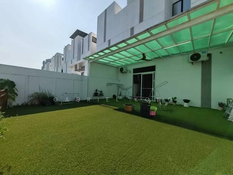 Rumah Teres 3 Tingkat untuk Dijual di Puchong (Selangor) - Gabriel Kong - Exterior - PropertyGuru.com.my