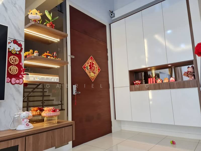 Rumah Teres 3 Tingkat untuk Dijual di Puchong (Selangor) - Gabriel Kong - Entrance - PropertyGuru.com.my