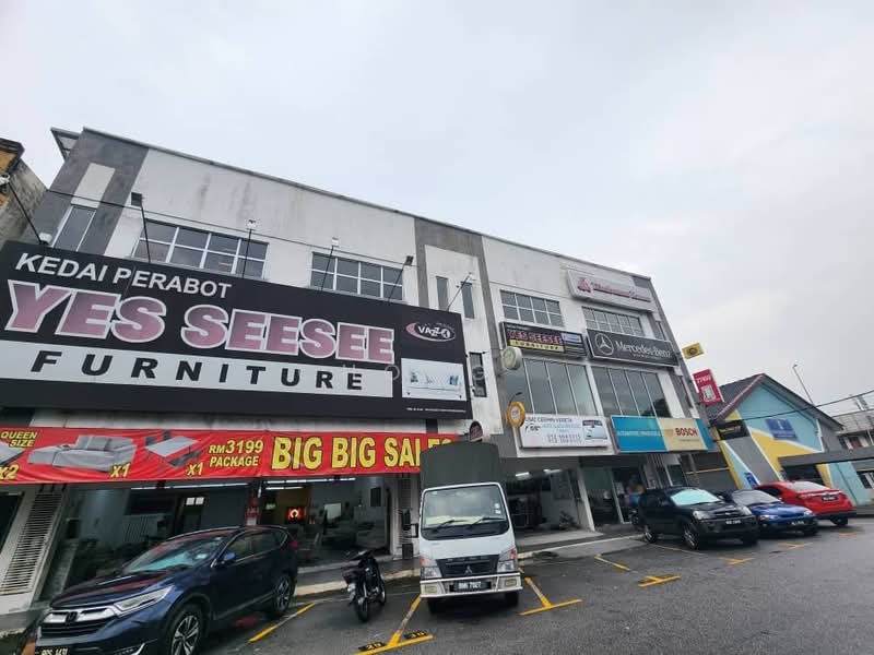 Shop / Office for Sale in Reko Sentral (Kajang) - Chong . - Exterior - PropertyGuru.com.my