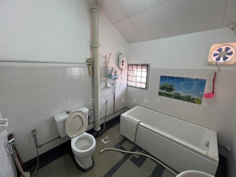 Rumah Teres 2 Tingkat untuk Dijual di Sungai Ara (Penang) - Evon Kang - Bathroom - PropertyGuru.com.my