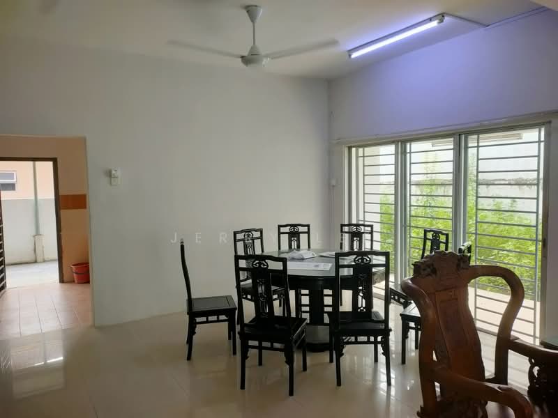 Rumah Berkembar untuk Dijual di Taman Puncak Jalil (Seri Kembangan) - Jerry Lee - PropertyGuru.com.my