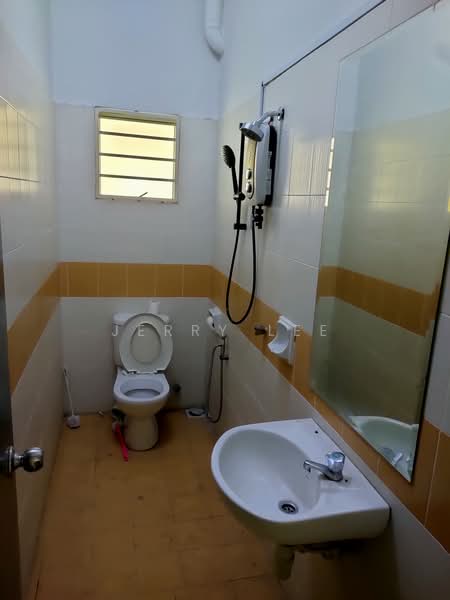 Rumah Berkembar untuk Dijual di Taman Puncak Jalil (Seri Kembangan) - Jerry Lee - PropertyGuru.com.my