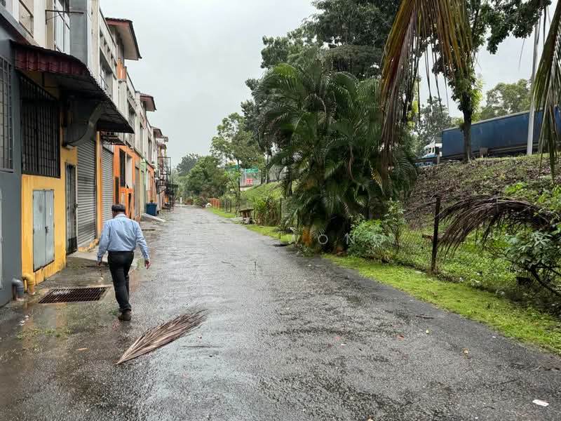 Kedai / Pejabat untuk Disewa di Taman Perindustrian Sime Uep (Subang Jaya) - Evon Wong - PropertyGuru.com.my