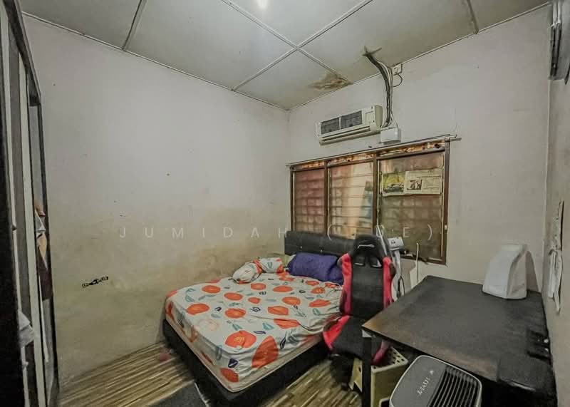 1-storey Terraced House for Sale in Taman Teluk Pulai (Klang) - JUMIDAH (JUE) - Bedroom - PropertyGuru.com.my