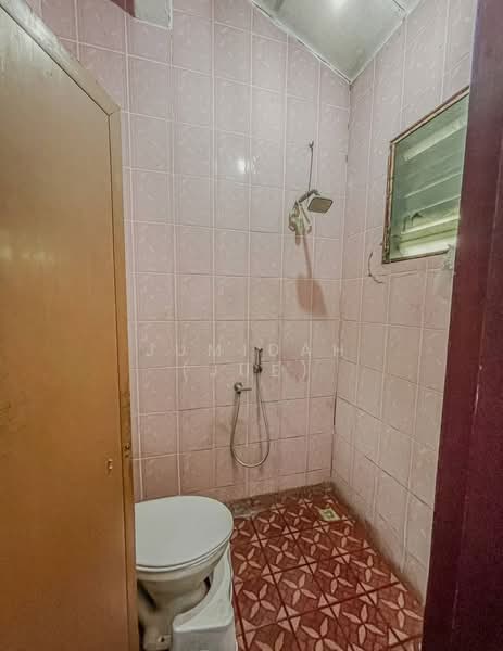 1-storey Terraced House for Sale in Taman Teluk Pulai (Klang) - JUMIDAH (JUE) - Bathroom - PropertyGuru.com.my