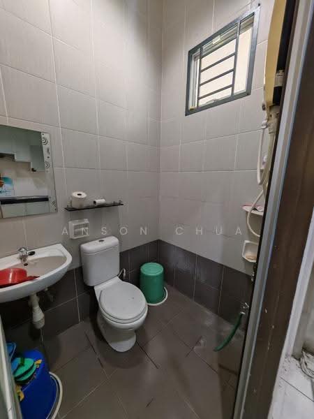 1-storey Terraced House for Sale in Bandar Putra Kulai (Kulai) - Anson Chua - Bathroom - PropertyGuru.com.my