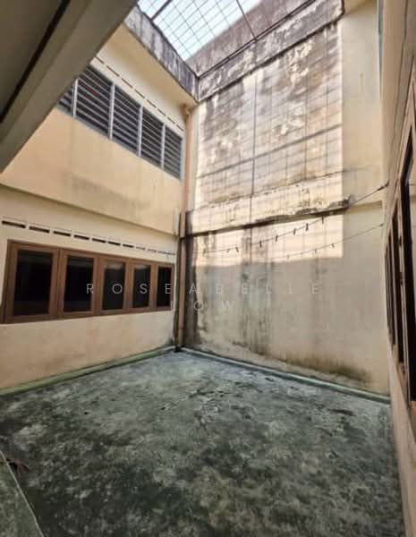 Shop for Sale in Banting (Selangor) - Roseabelle Low - Exterior - PropertyGuru.com.my